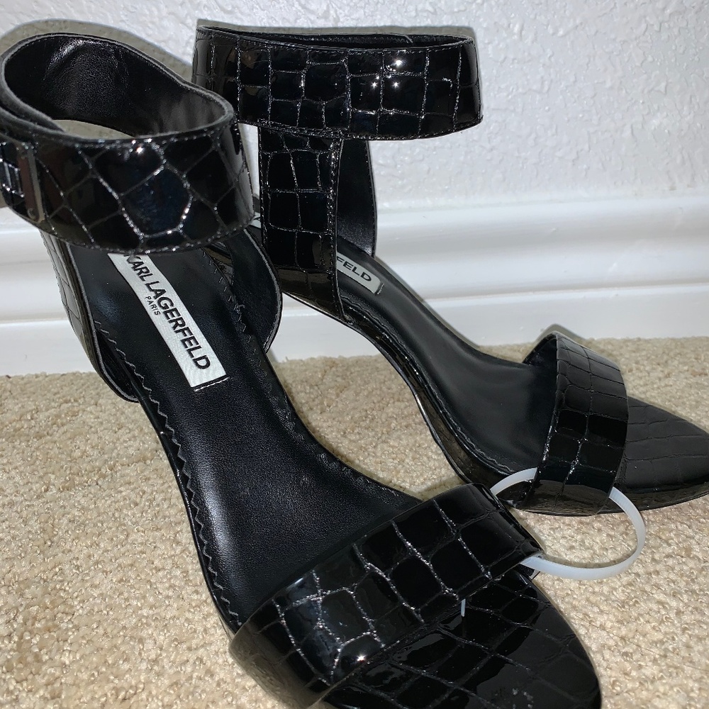 🔻price Dropped🔻Black Shoes Size 7